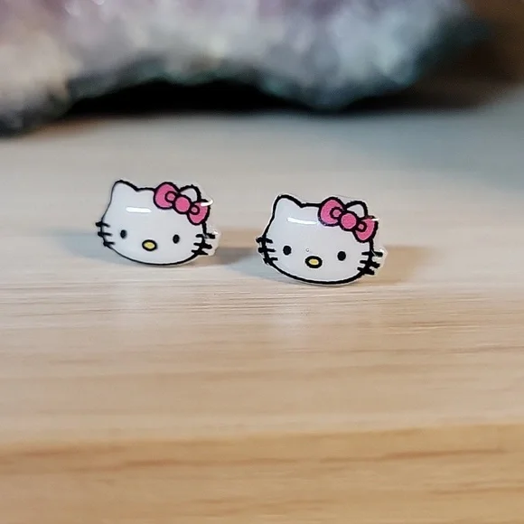 Hello Kitty Stud Earrings, metal free - Picture 1 of 6